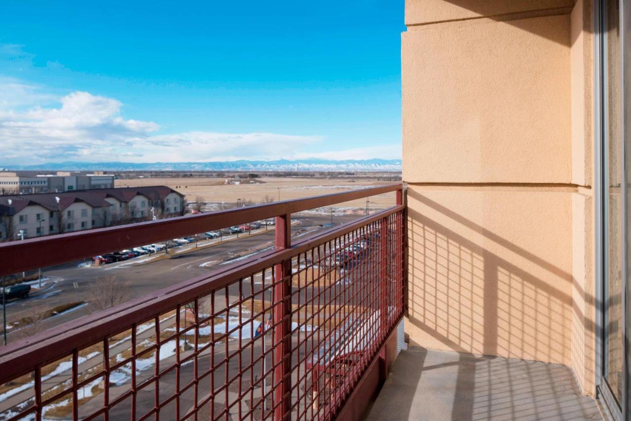 Courtyard By Marriott Denver Airport Hotel Exterior photo